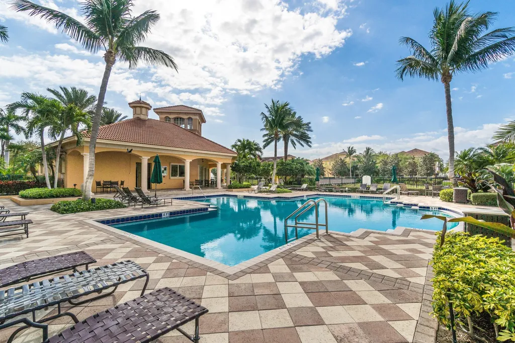 2446 San Pietro Circle Palm Beach Gardens FL 33410