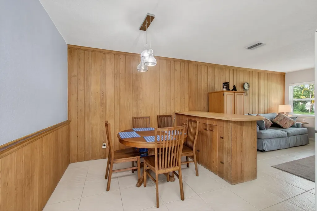 254 NE 22nd Street Delray Beach FL 33444