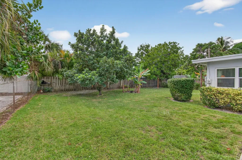 254 NE 22nd Street Delray Beach FL 33444