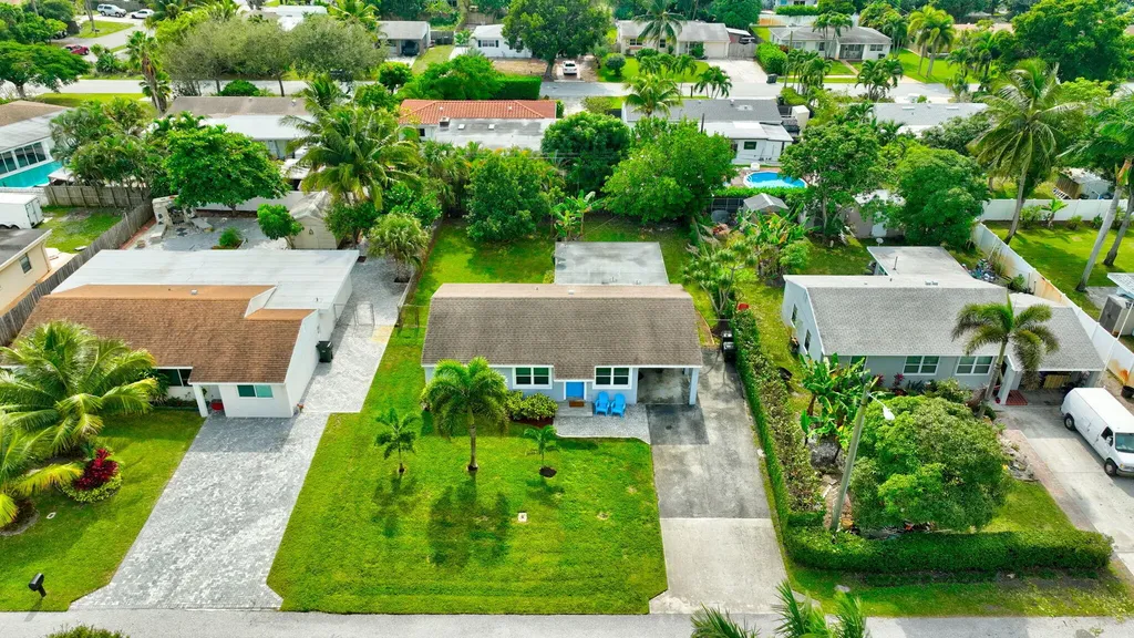 254 NE 22nd Street Delray Beach FL 33444