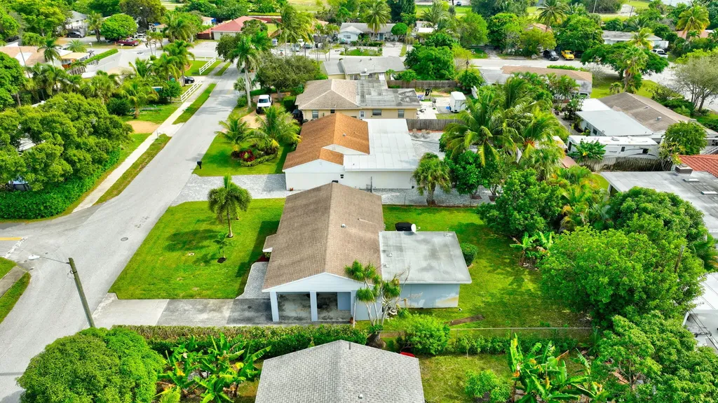 254 NE 22nd Street Delray Beach FL 33444