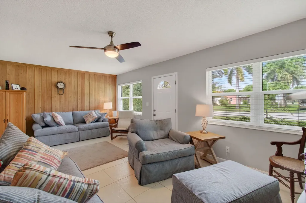 254 NE 22nd Street Delray Beach FL 33444