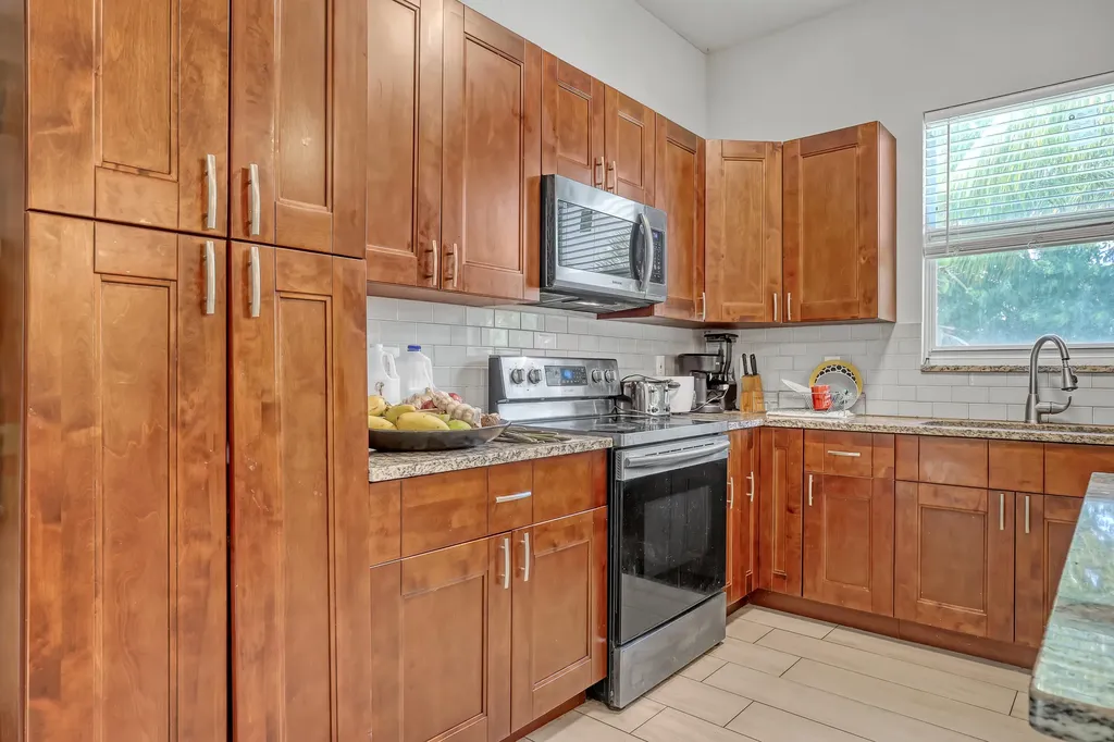 309 NE 11th Avenue Boynton Beach FL 33435