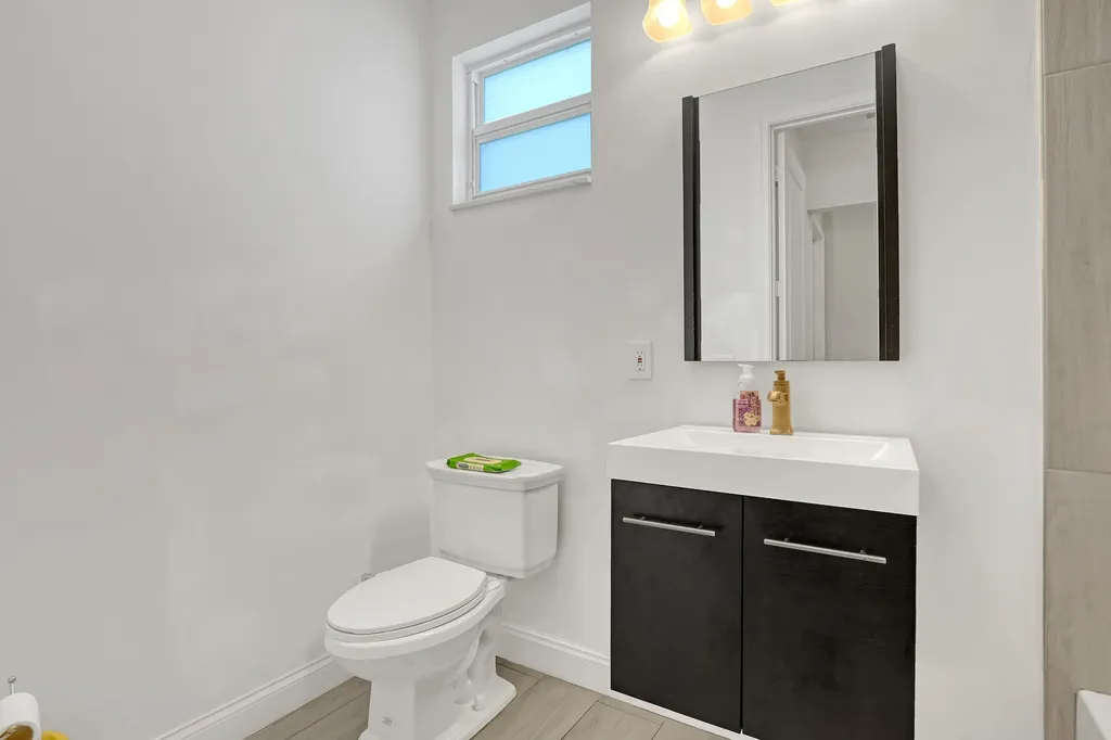 309 NE 11th Avenue Boynton Beach FL 33435