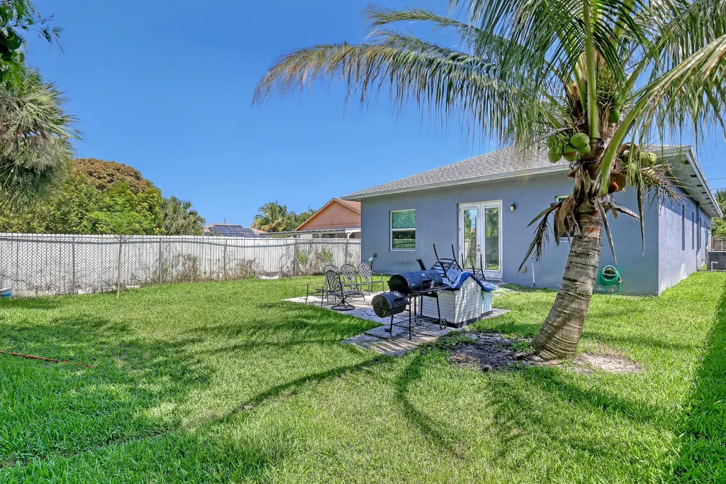 309 NE 11th Avenue Boynton Beach FL 33435