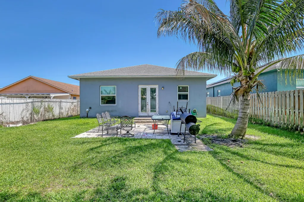 309 NE 11th Avenue Boynton Beach FL 33435