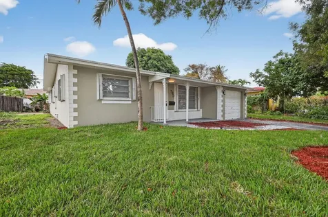 760 SW 64th Way Pembroke Pines FL 33023