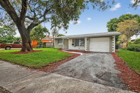 760 SW 64th Way Pembroke Pines FL 33023