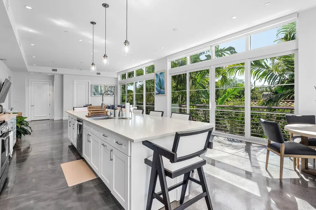 226 Palm Court Delray Beach FL 33444