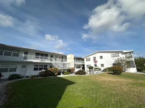 121 Sheffield F West Palm Beach FL 33417