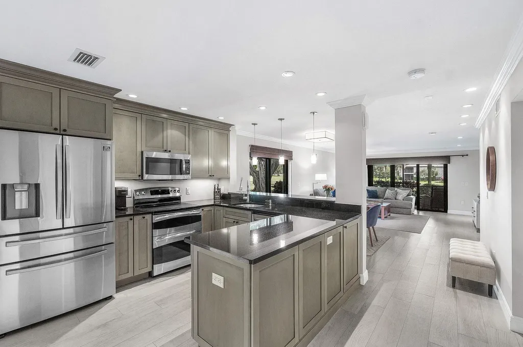 38 Southport Lane Boynton Beach FL 33436
