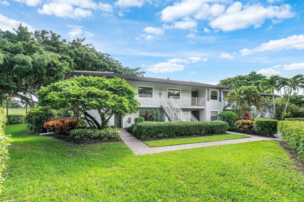 38 Southport Lane Boynton Beach FL 33436