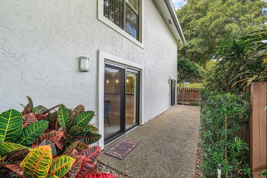 38 Southport Lane Boynton Beach FL 33436