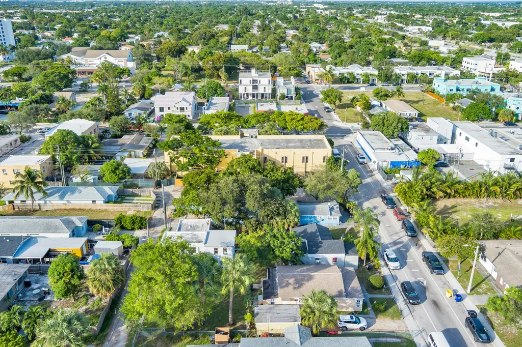 19 S E Street Lake Worth Beach FL 33460