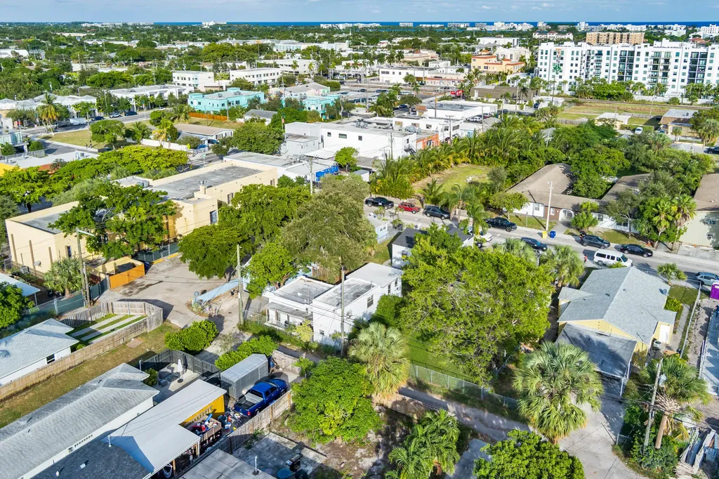 19 S E Street Lake Worth Beach FL 33460