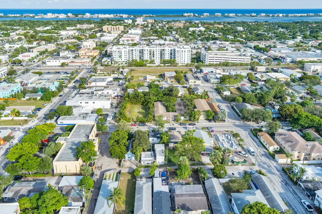 19 S E Street Lake Worth Beach FL 33460