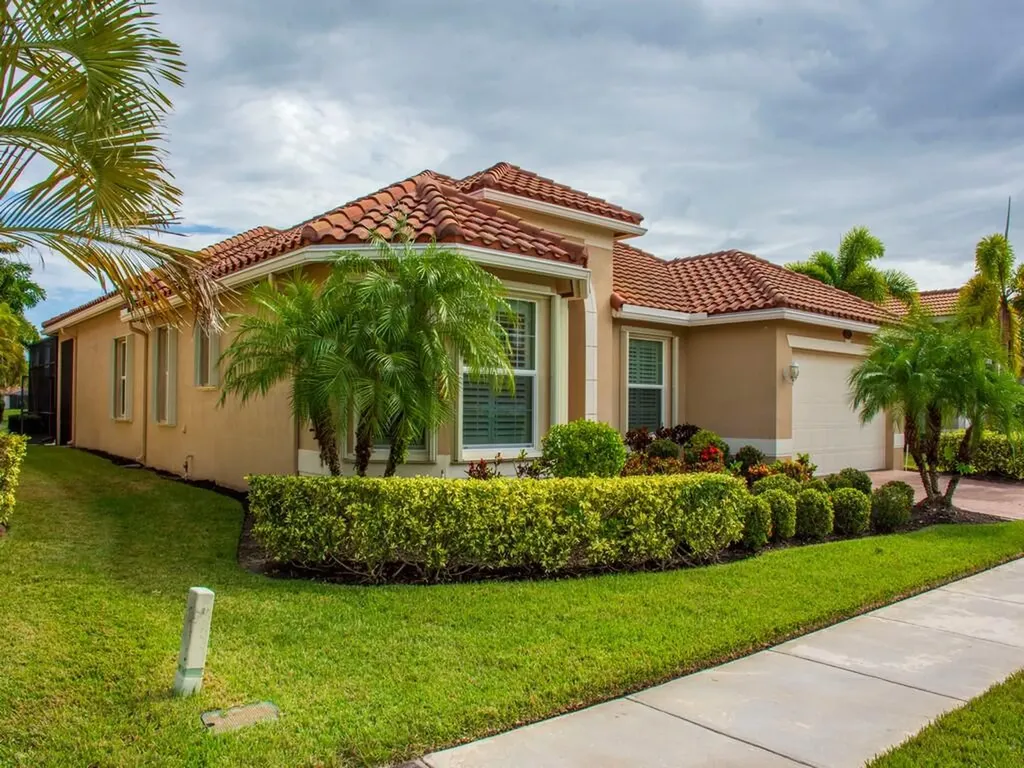 1778 Belmont Circle SW Vero Beach FL 32968
