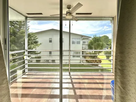 359 Norwich O West Palm Beach FL 33417