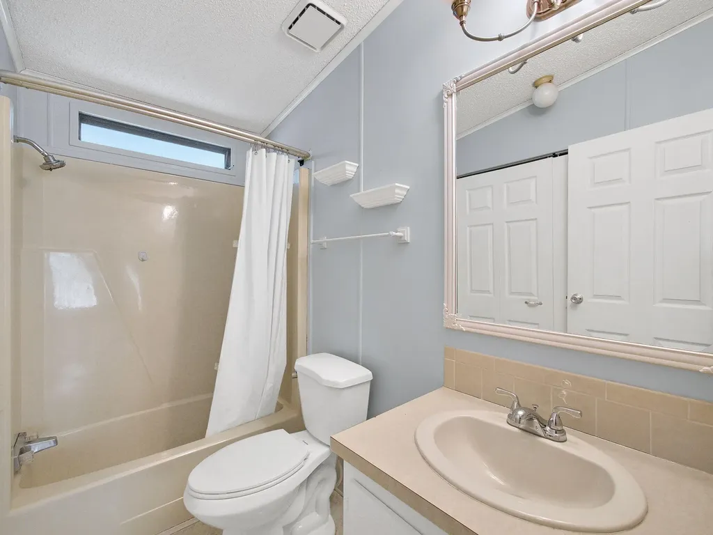 8201 Cinnamon Lane Port St Lucie FL 34952
