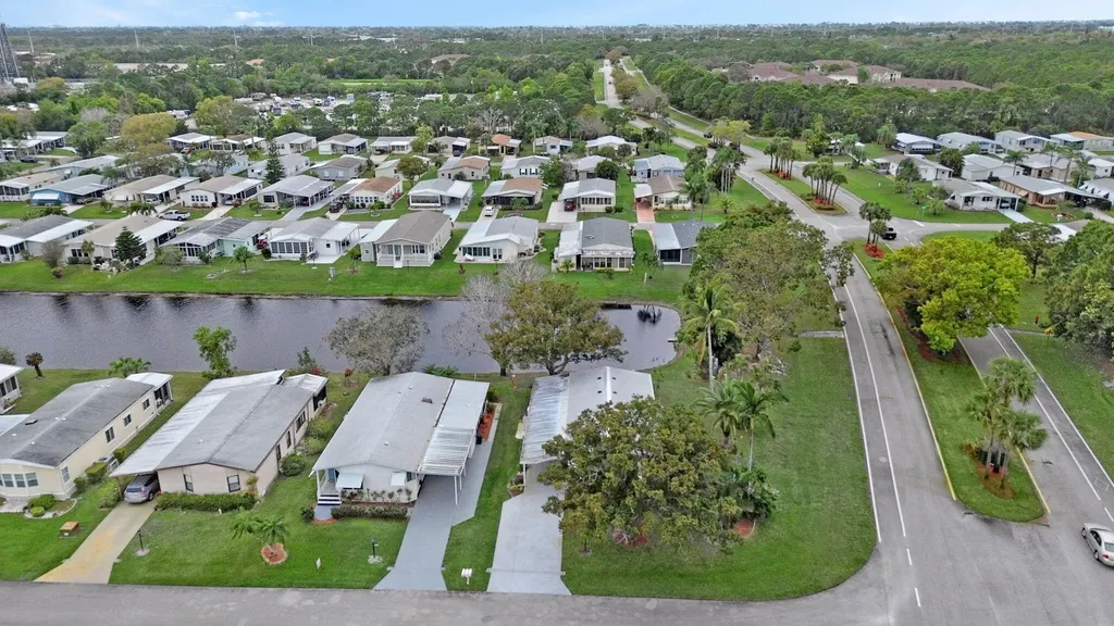 8201 Cinnamon Lane Port St Lucie FL 34952