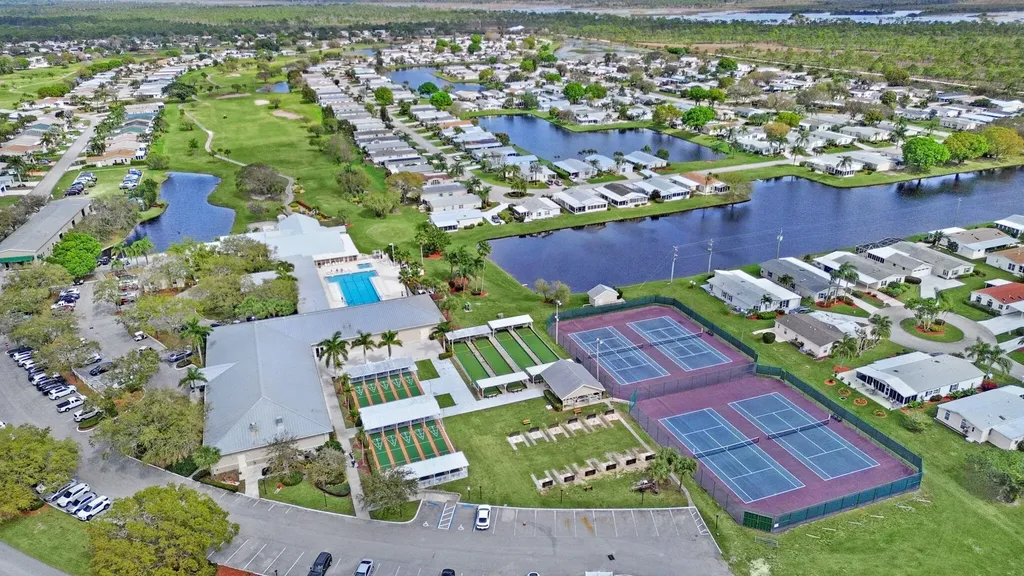 8201 Cinnamon Lane Port St Lucie FL 34952