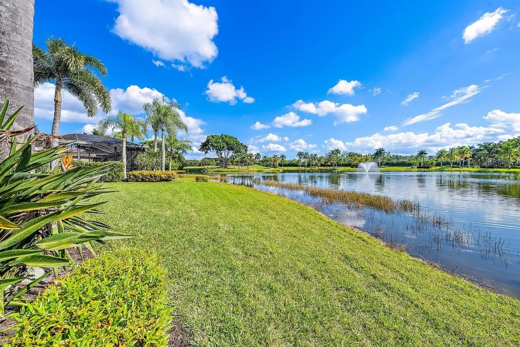 7430 Blue Heron Way West Palm Beach FL 33412