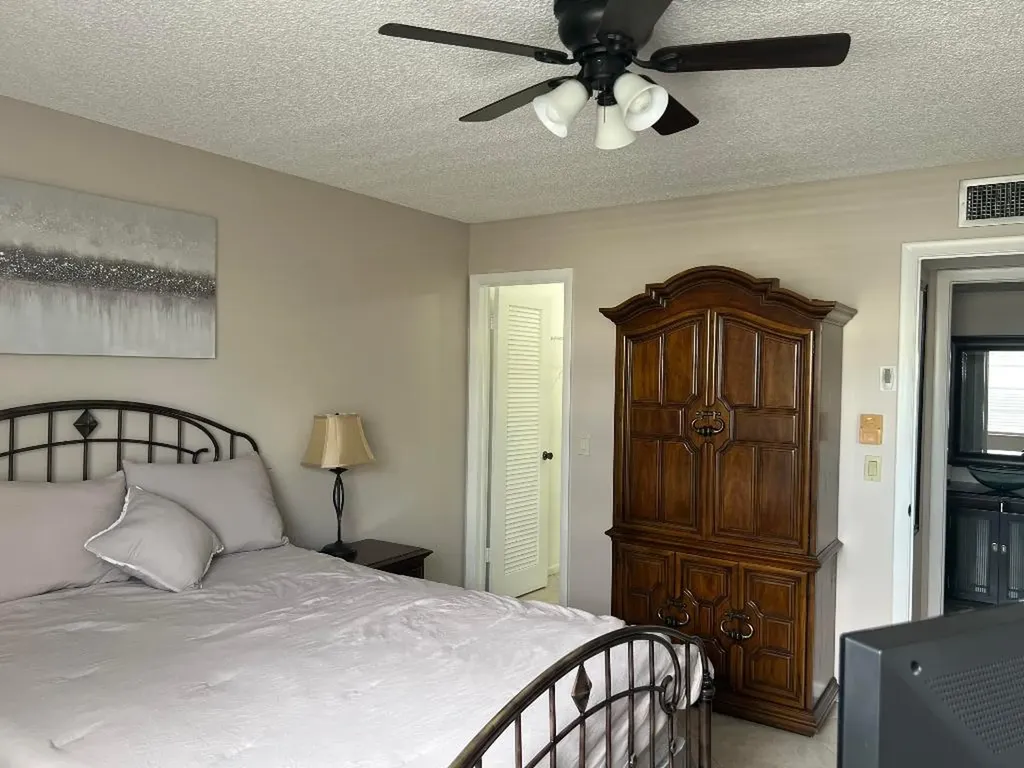 900 Flanders S Delray Beach FL 33484