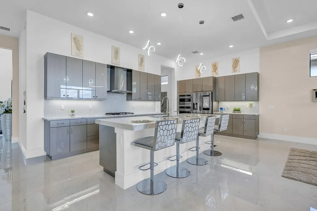 5320 Saint Armands Way Westlake FL 33470
