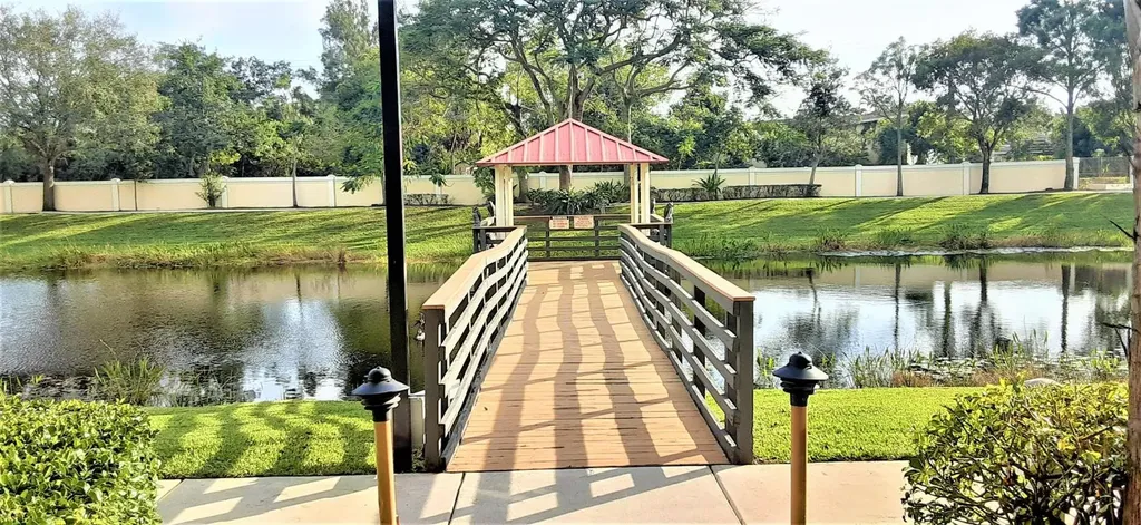 909 NW 18th Avenue Boca Raton FL 33486