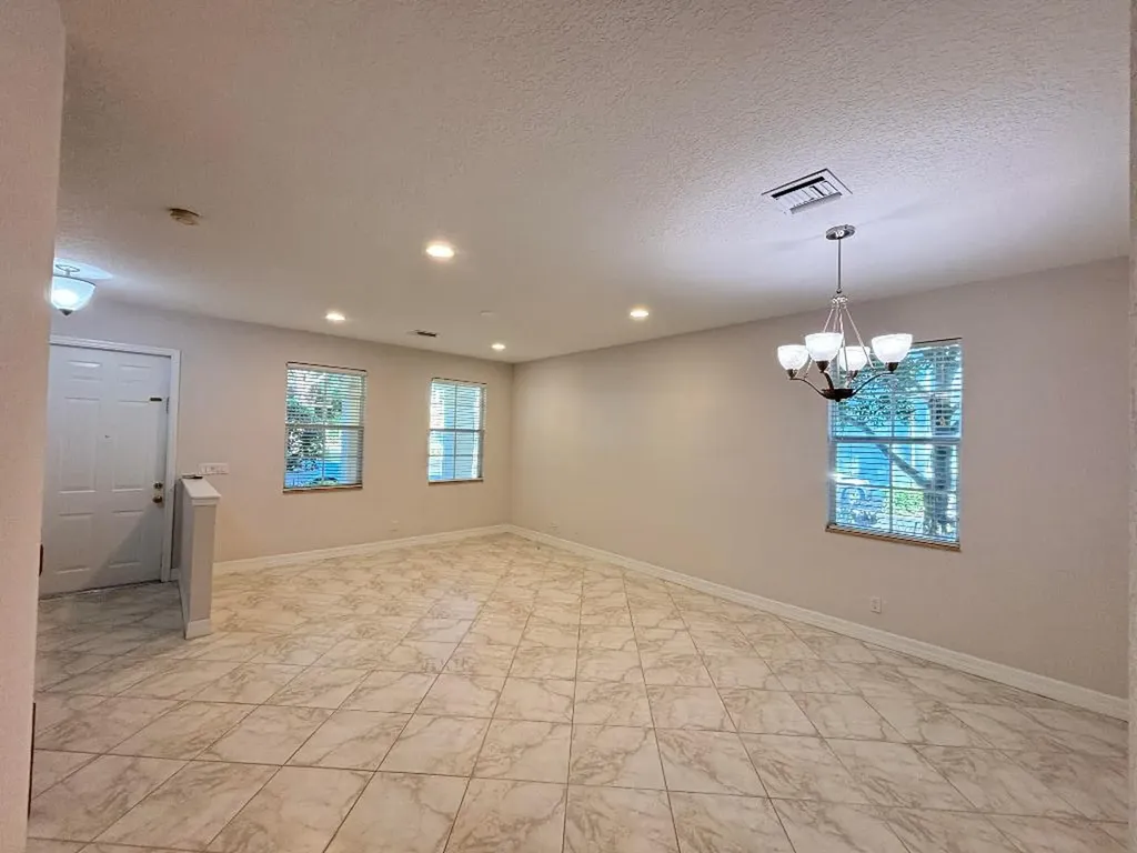 909 NW 18th Avenue Boca Raton FL 33486