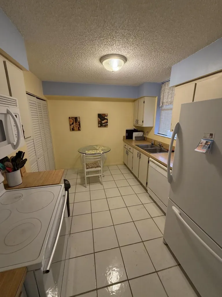 2255 Lindell Boulevard Delray Beach FL 33444
