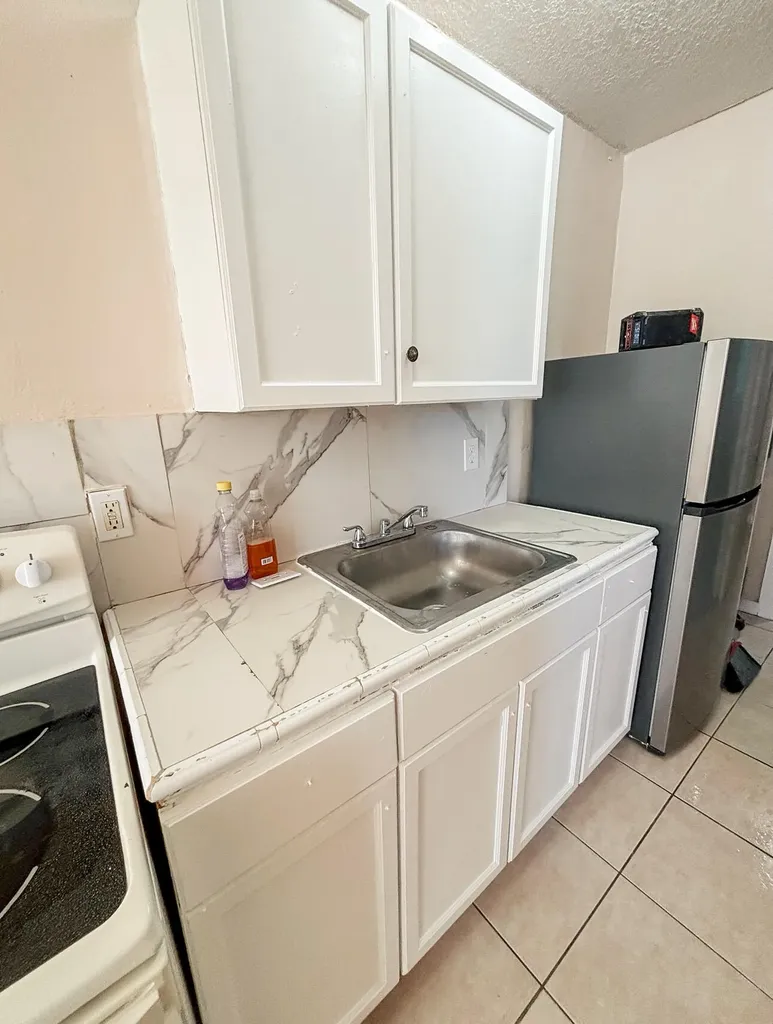 433 N 9th N Street Fort Pierce FL 34950