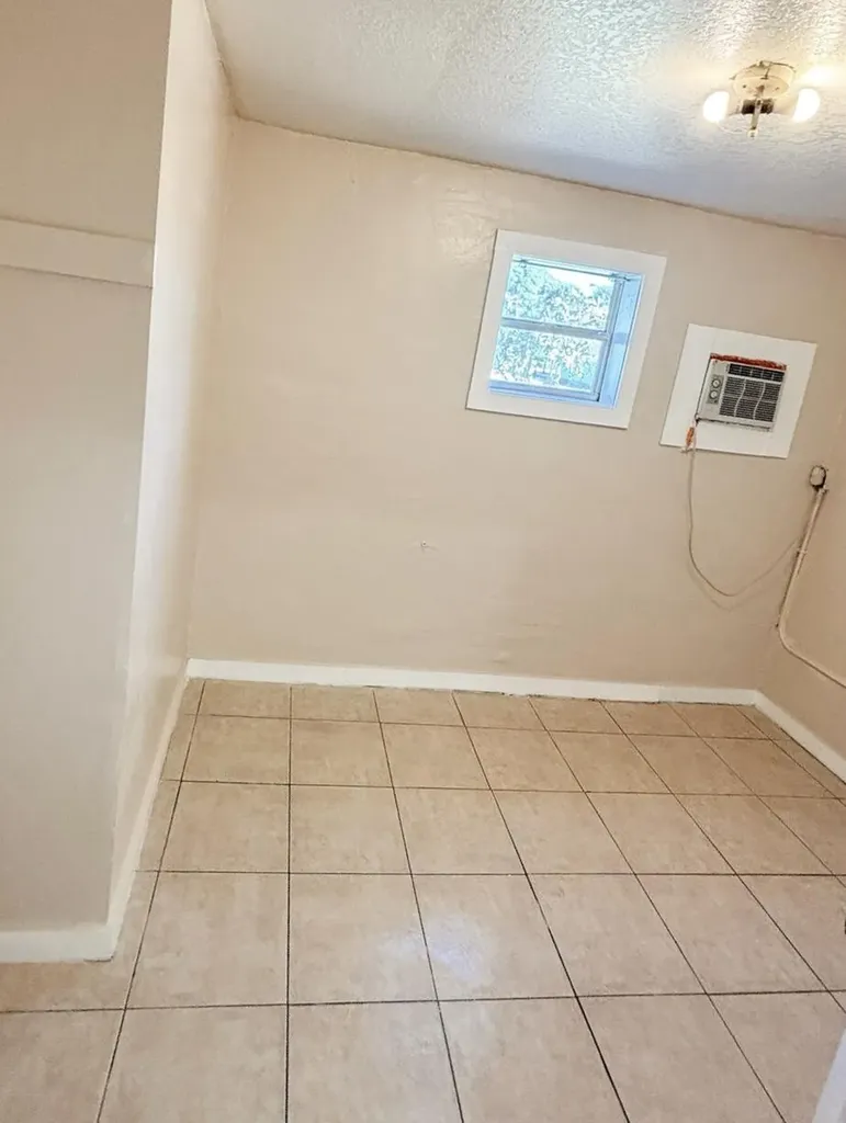 433 N 9th N Street Fort Pierce FL 34950
