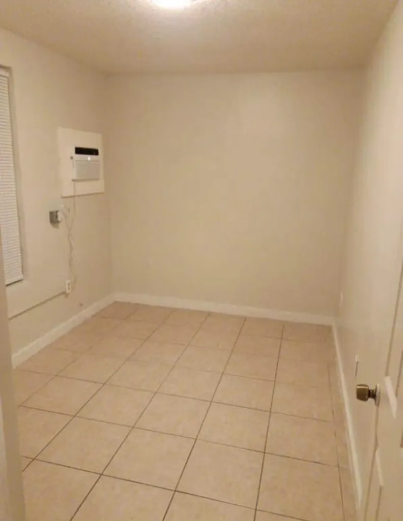 433 N 9th N Street Fort Pierce FL 34950