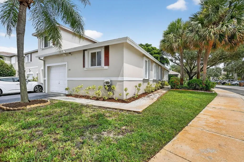851 NW 42nd Place Deerfield Beach FL 33064