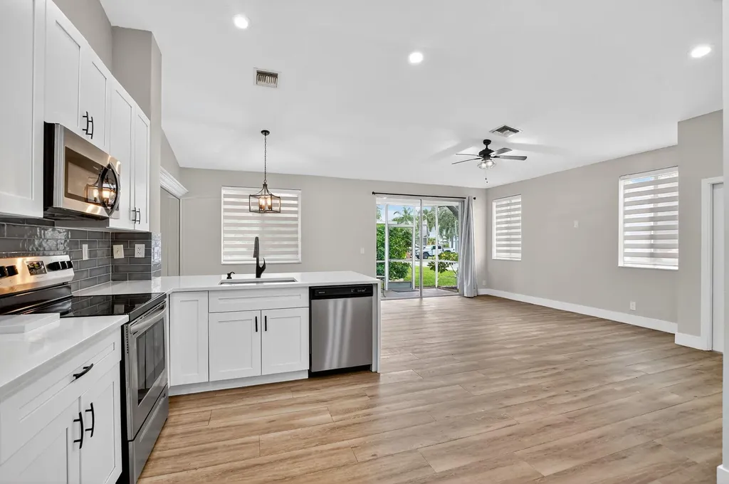 851 NW 42nd Place Deerfield Beach FL 33064