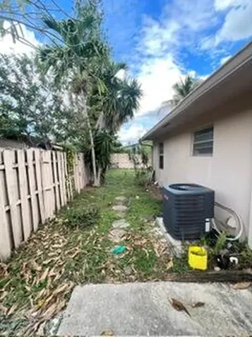 6123 SW 4th Place Margate FL 33068