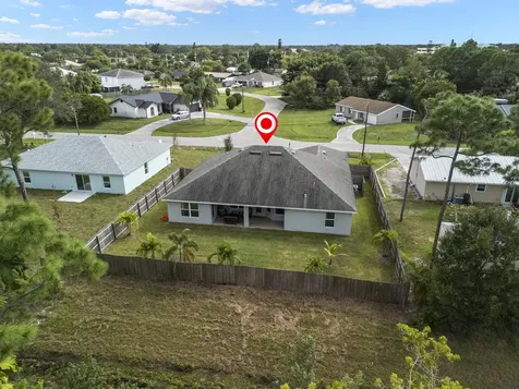 137 SW Pisces Terrace Port St Lucie FL 34984