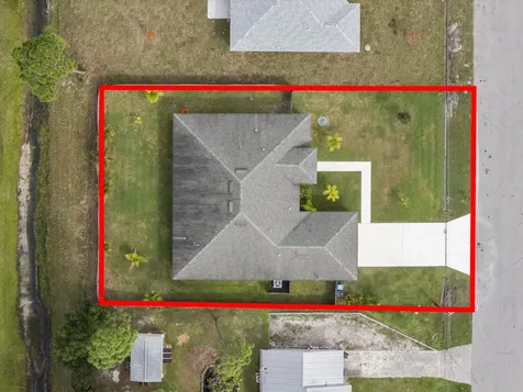 137 SW Pisces Terrace Port St Lucie FL 34984