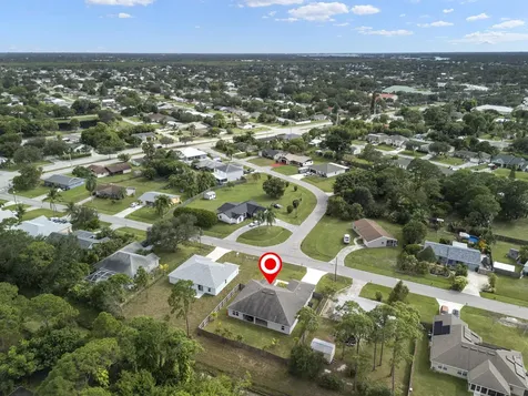 137 SW Pisces Terrace Port St Lucie FL 34984