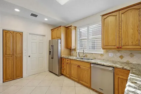 7633 La Corniche Circle Boca Raton FL 33433