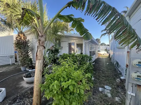 21 Ruthmary Avenue Briny Breezes FL 33435