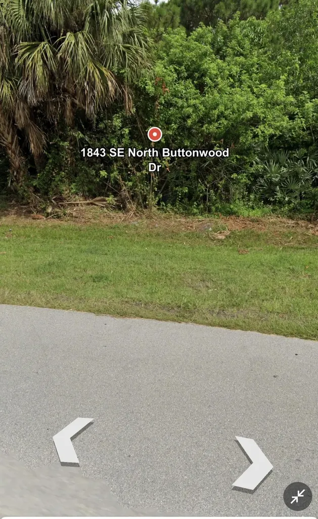 1843 SE Buttonwood Drive Port St Lucie FL 34952