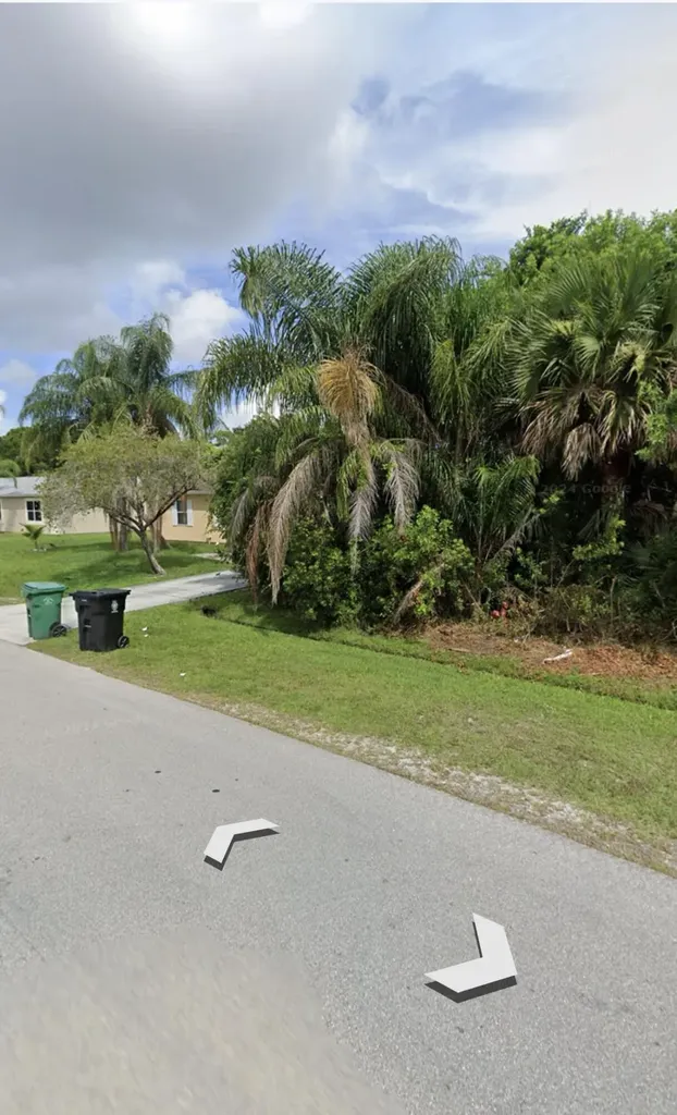 1843 SE Buttonwood Drive Port St Lucie FL 34952