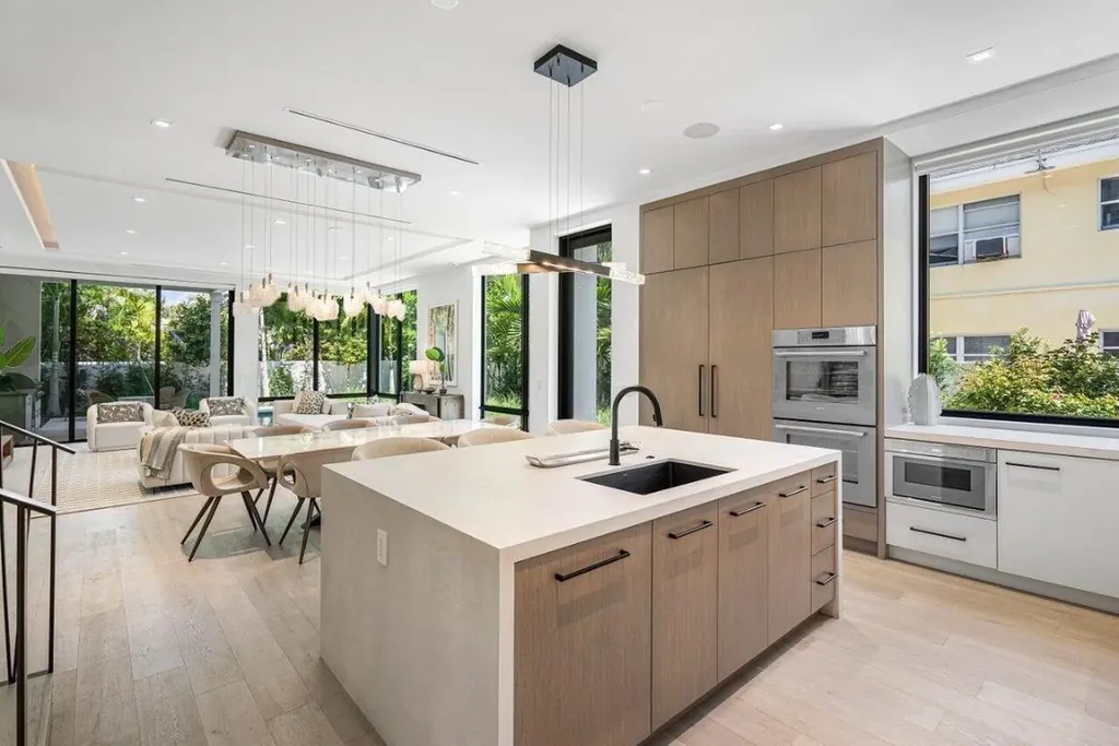 514 NE 7th Avenue Delray Beach FL 33483