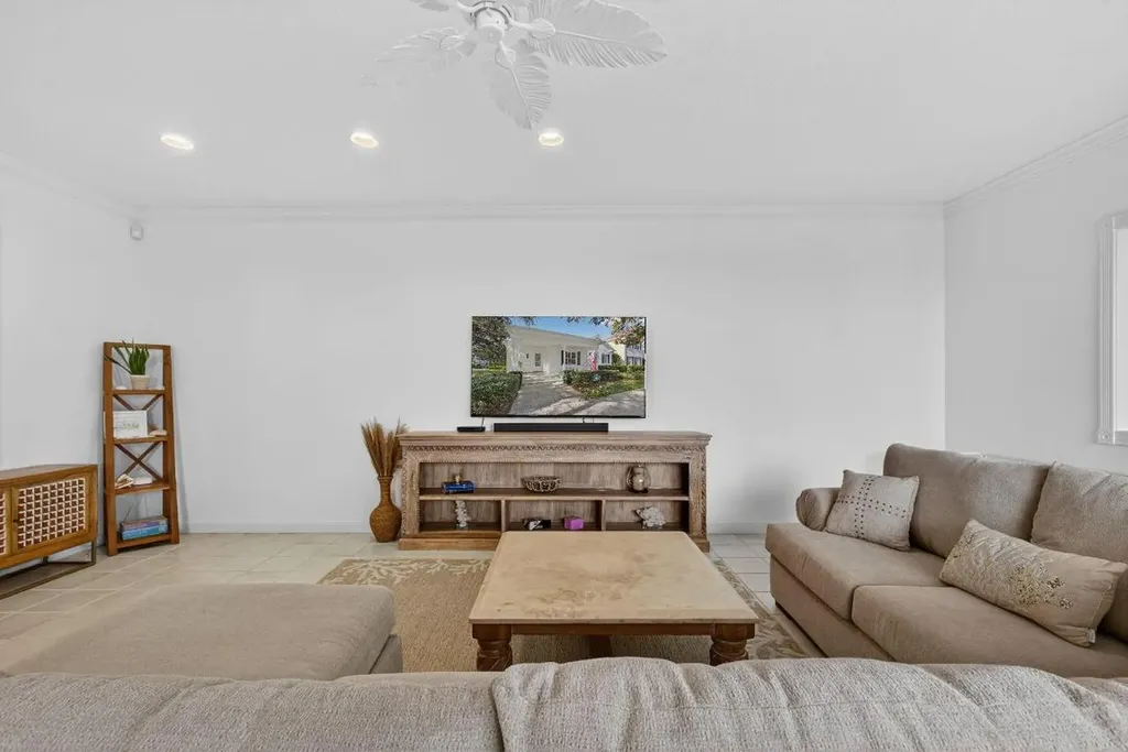 172 Queensland Lane Jupiter FL 33458