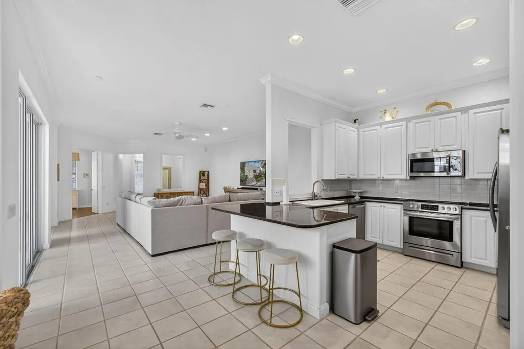 172 Queensland Lane Jupiter FL 33458
