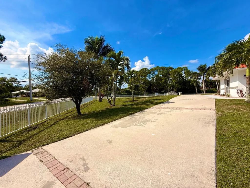 17477 69th Street N Loxahatchee FL 33470