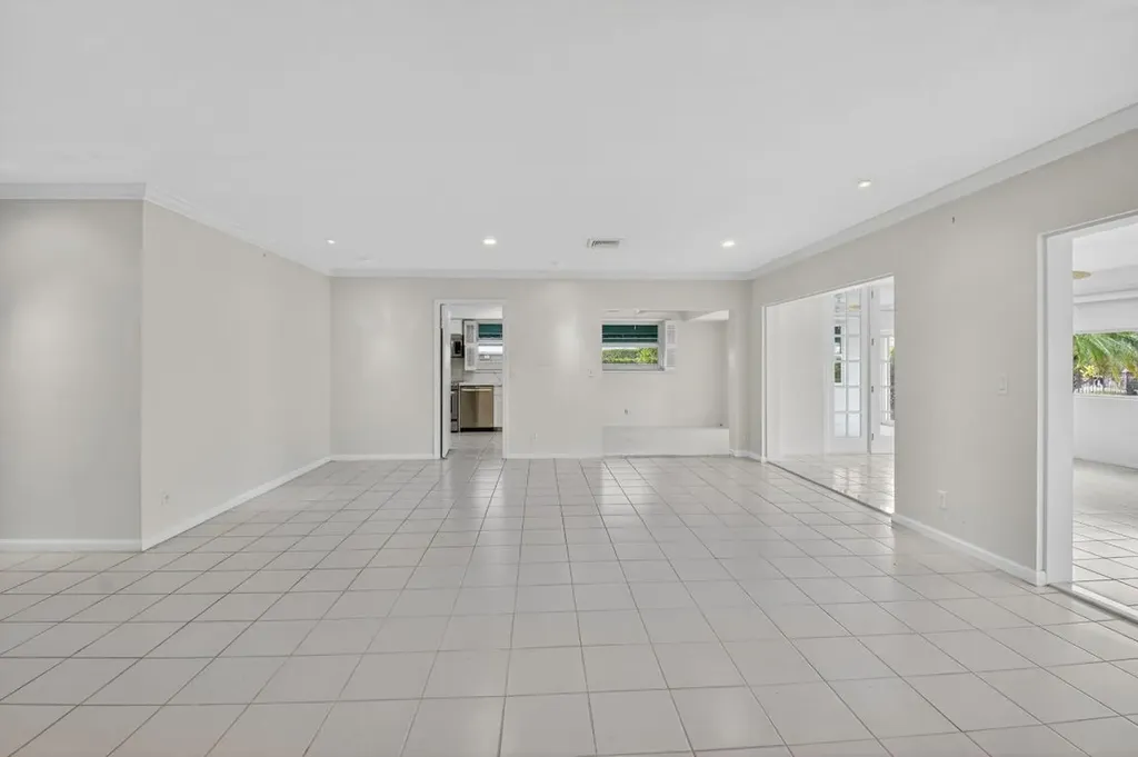 4862 S Lake Drive Boynton Beach FL 33436