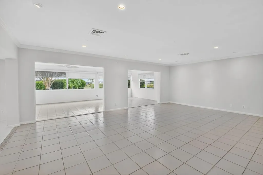 4862 S Lake Drive Boynton Beach FL 33436
